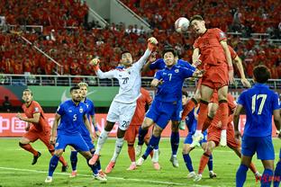 U23亚洲杯手球判罚案例对比：球先碰身体再反弹到手上不判点球